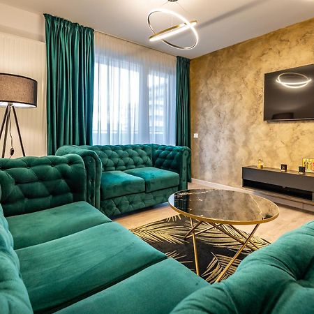 Carpatilor Apart Hotel Brasov Ngoại thất bức ảnh