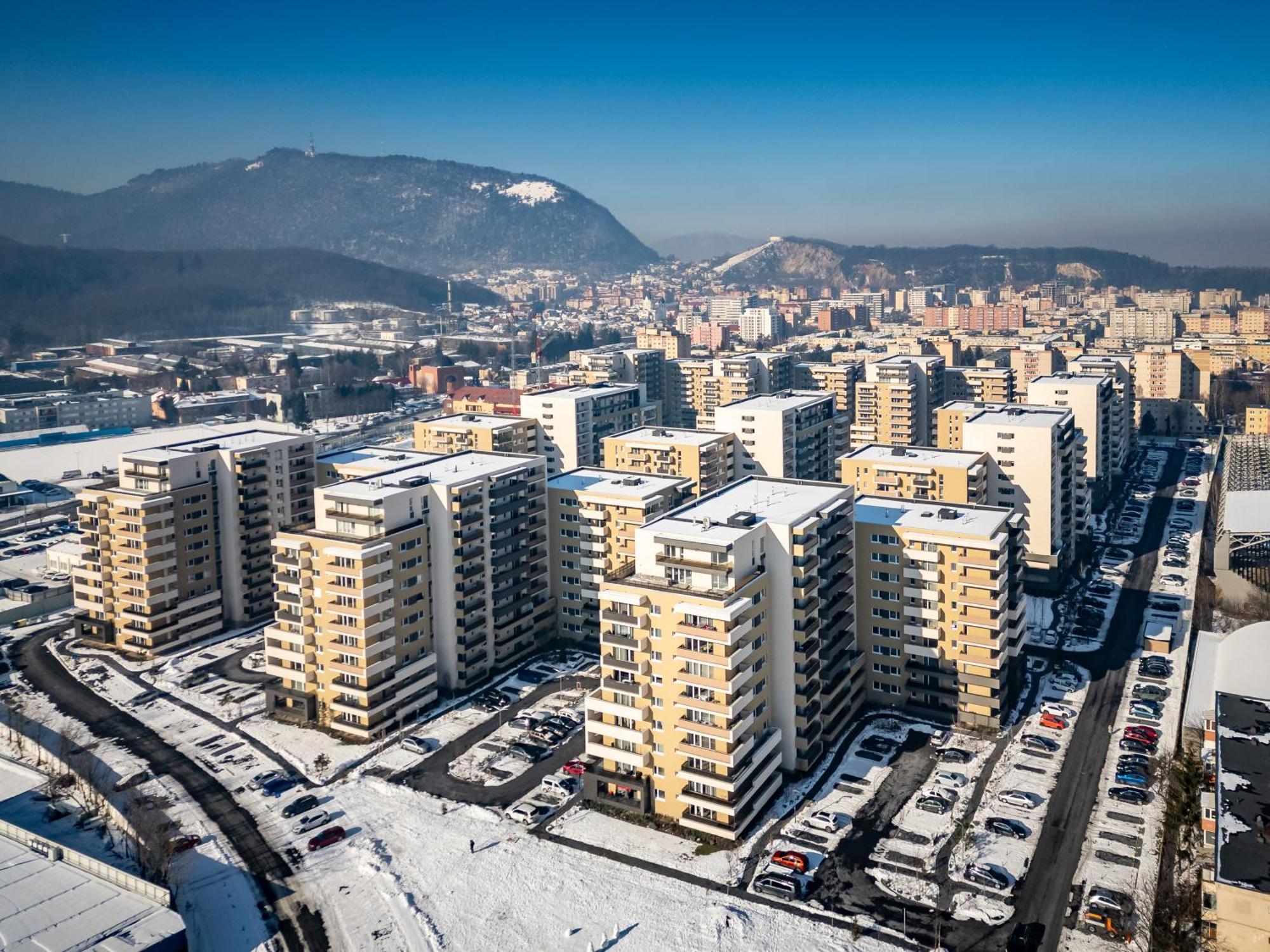 Carpatilor Apart Hotel Brasov Ngoại thất bức ảnh